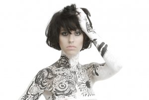 Kimbra signs to Warner Bros. in the US