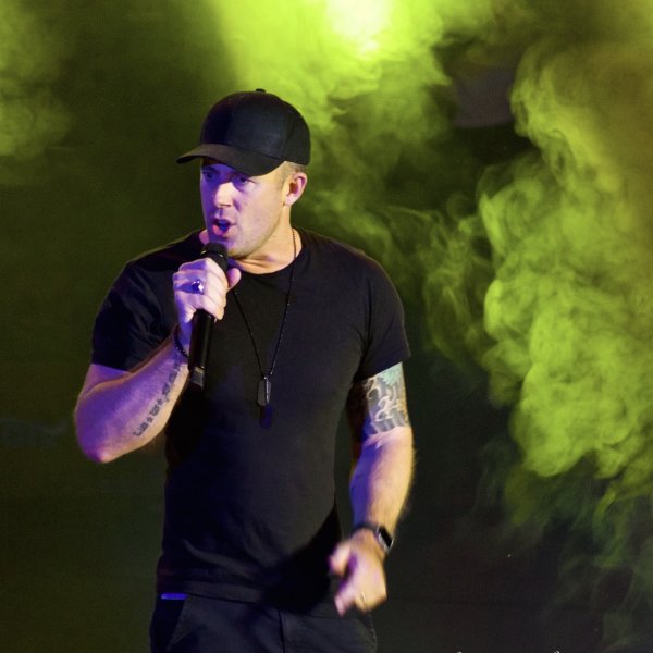 CASEY BARNES hits #1 on the Australian Country Music Radio Chart
