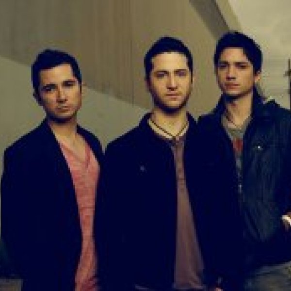 Boyce Avenue touring Australia for the first time