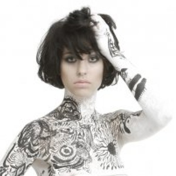 Kimbra signs to Warner Bros. in the US